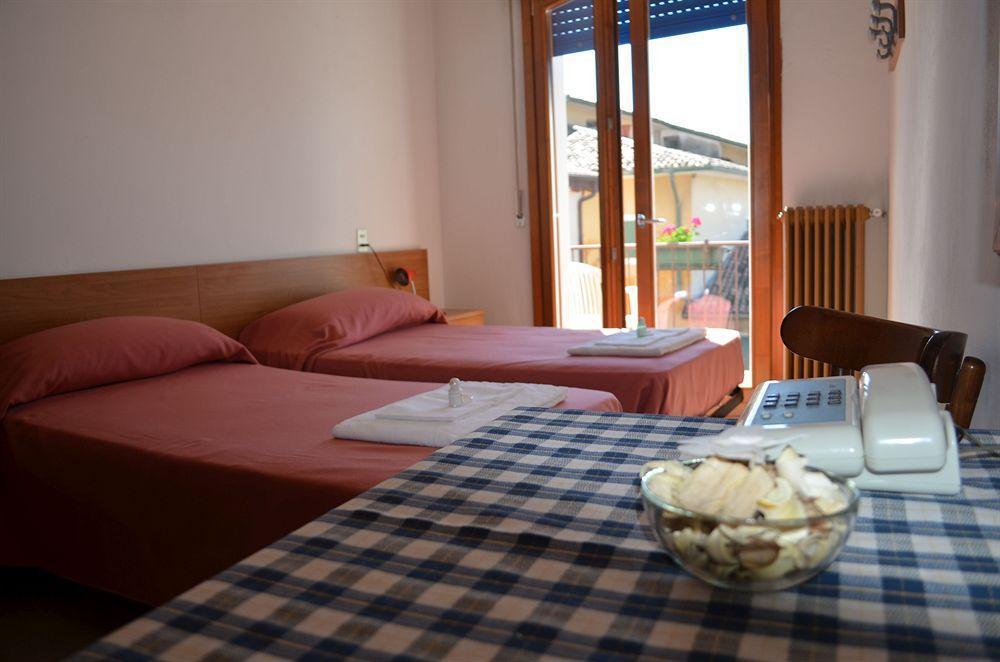 Hotel Luisa Brenzone sul Garda Dış mekan fotoğraf